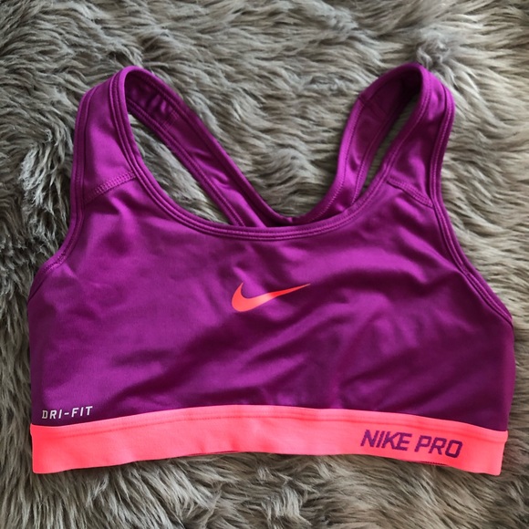 Nike pro sports bra